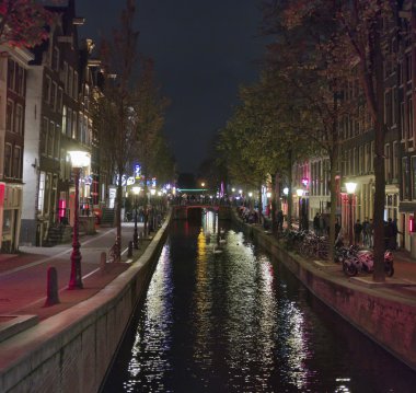 geceleri kırmızı ışıklar çevrenin Hollanda, amsterdam, görünümü