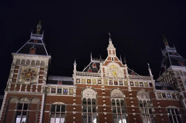 Olanda, Amsterdam, la facciata della Stazione Centrale — Foto Stock