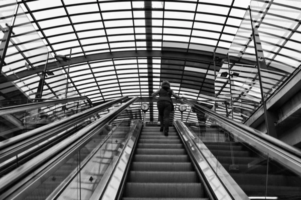 Hollande, Amsterdam, Gare Centrale, Escaliers mécaniques — Photo
