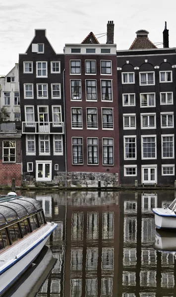 Holland, Amsterdam, facades of old stone houses — Stock Photo, Image