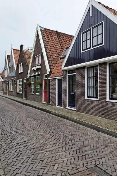 Holandsko, volendam, staré kamenné domky — Stock fotografie