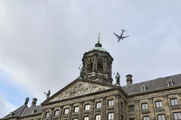 Holandia, amsterdam, plac dam, Pałac Królewski — Zdjęcie stockowe