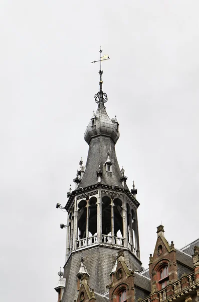 Голландия, Амстердам, старая колокольня — стоковое фото