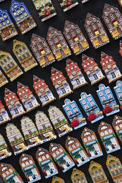 Holanda, Amsterdam, casas holandesas en miniatura en venta — Foto de Stock