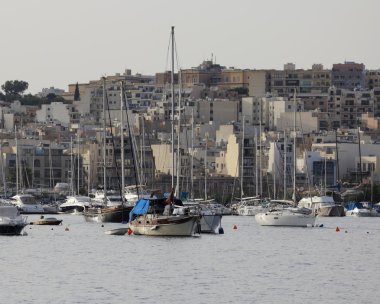 Malta Adası, la Valetta limanında Lüks Yatlar