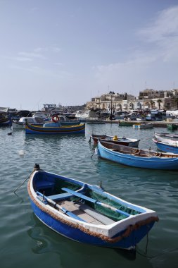 Malta Adası, marsaxlokk, ahşap balıkçı tekneleri limanda