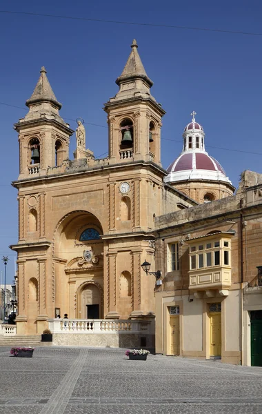 Ön Malta, Marsaxlokk, utsikt över katedralen — Stockfoto