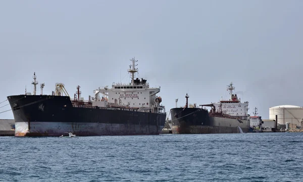 Malta Island, Marsaxlokk, empty oil tankers — Stock Photo, Image
