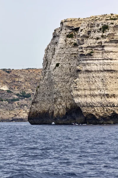 Insula Malta, vedere la coasta stâncoasă sudică a insulei — Fotografie, imagine de stoc