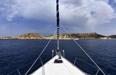 Malta Adası, adanın güney kayalık sahil şeridi görünümü