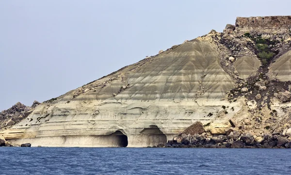 マルタ島、島の南の岩の多い海岸線の眺め — ストック写真