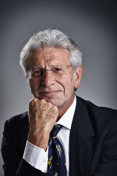 Itálie, Studiový Portrét muže středního věku podnikání — Stock fotografie