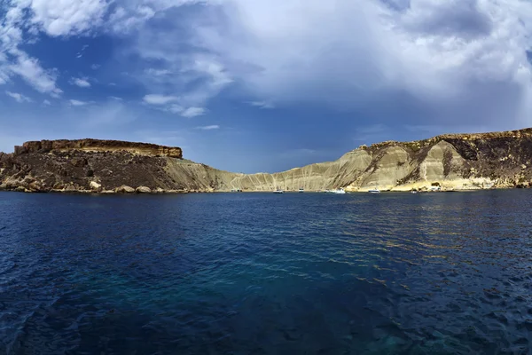 Malta island, utsikt över den södra klippiga kusten — Stockfoto