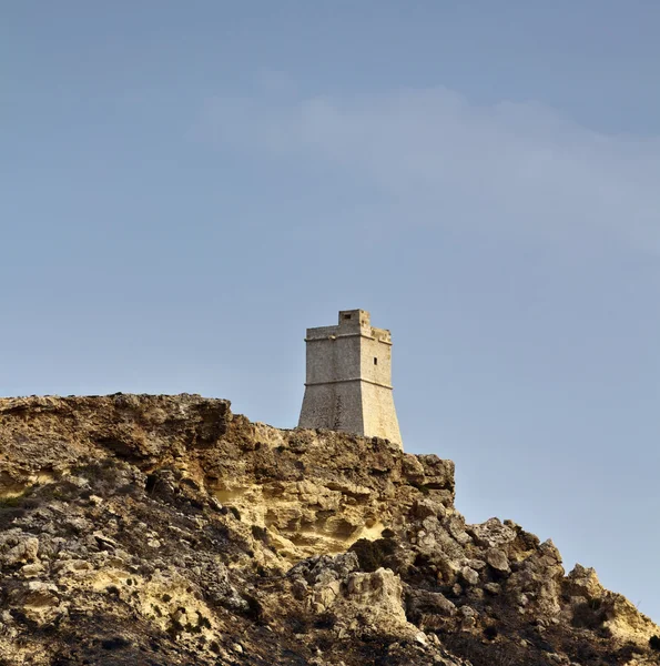 Malta island, zuidelijke kust van het eiland, oude saracin toren — Stockfoto