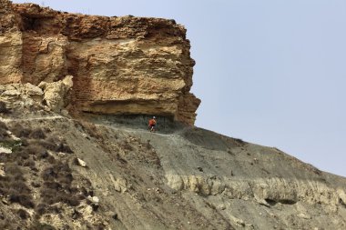 Malta Adası, güney kıyılarında adanın trekking adam