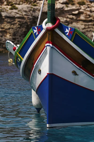 Insel Malta, typisches maltesisches Fischerboot — Stockfoto