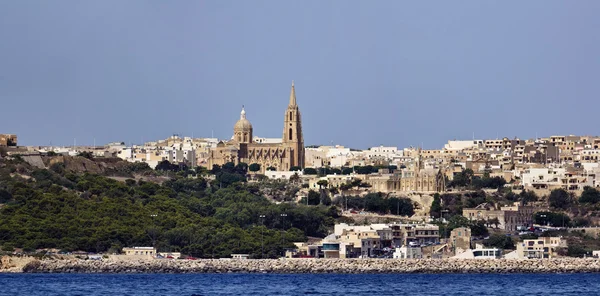 マルタ、ゴゾ島、ghajnsielem の町の全景 — ストック写真
