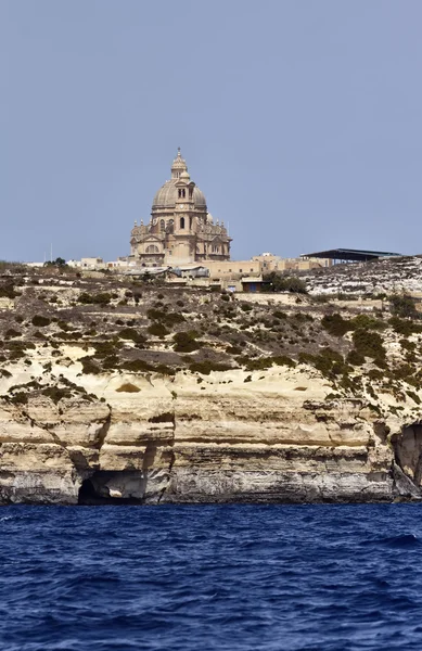 Malta, Wyspy gozo, widok na skaliste wybrzeża południowej — Zdjęcie stockowe