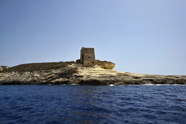 Malta, Gozo Island, vista de la costa rocosa del sur —  Fotos de Stock