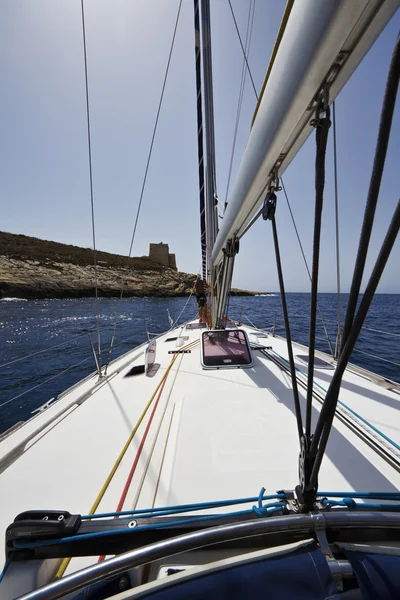 Malta, Isola di Gozo, veduta della costa rocciosa meridionale — Foto Stock