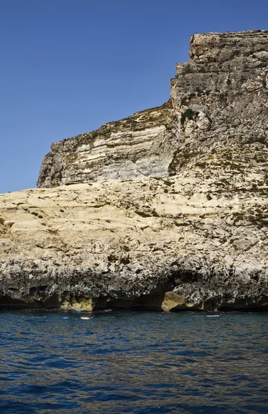 Malta, gozo island, blick auf die südliche felsküste der insel — Stockfoto