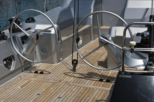 Italy, Tuscany, Viareggio, sailing boat, tilted double steering-wheel — Stock Photo, Image