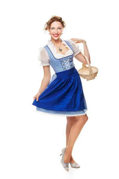 Молодая блондинка в традиционном баварском костюме — стоковое фото