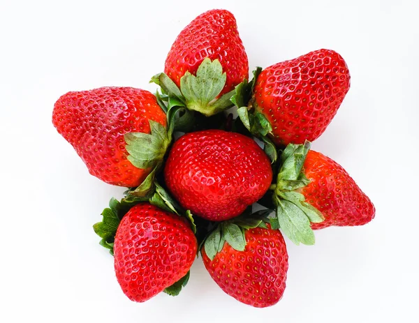新鲜多汁的草莓上白色隔离 — 图库照片