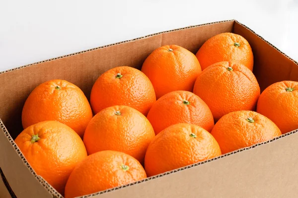 Kreskówka pudełko pełne pomarańczy Obraz Stockowy