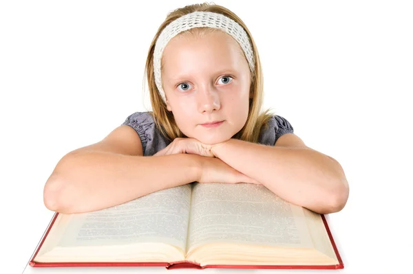 Dziewczyna nastolatek student czytanie pewien książka na białym tle na biały backgro — Zdjęcie stockowe