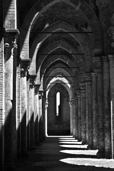 San galgano abbey, Toskana bölgesindeki siena yakınlarında