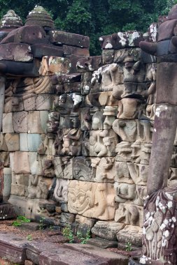 yontucu duvar, angkor wat