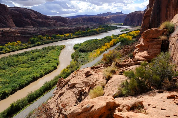 Moab portal uitzicht op rivier de colorado Stockfoto