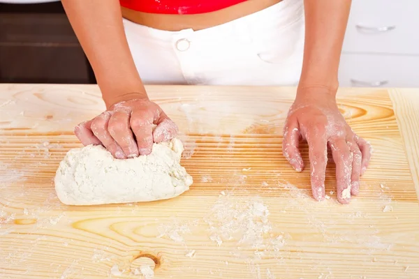 Making dough — Stock Photo, Image