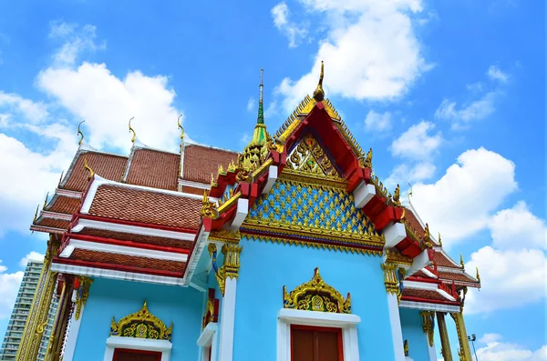 Prachtige blauwe buddha-tempel — Stockfoto