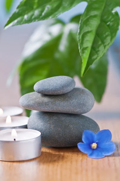 Spa concept with stone and candle — Stock Photo, Image