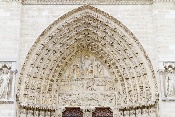 Notre Dame Cathedral Entrance Statues — Stock Photo, Image