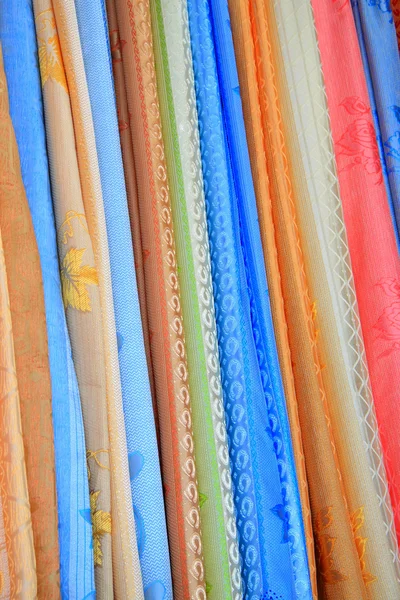 Rouleau de tissu de soie — Photo