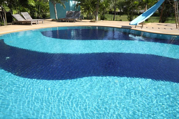 Pool with two shade tile. — Stock Photo, Image