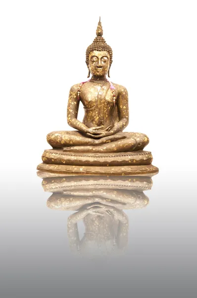 Buda heykeli yansıması ile — Stok fotoğraf