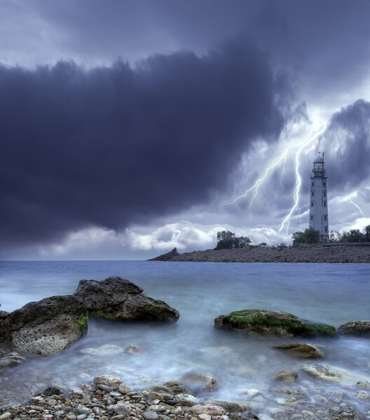 Шторм в море
