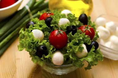 mozzarella salatası