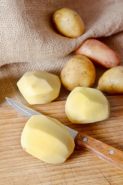 Свежий картофель — стоковое фото