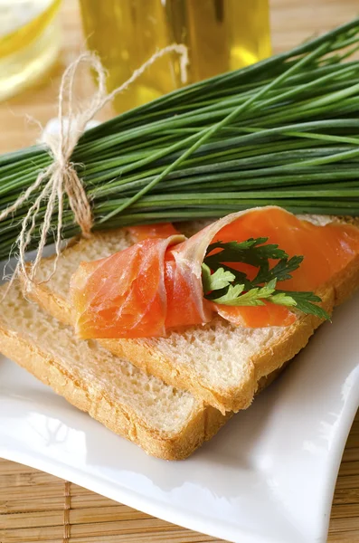 Bread with salmon — Stock Photo, Image