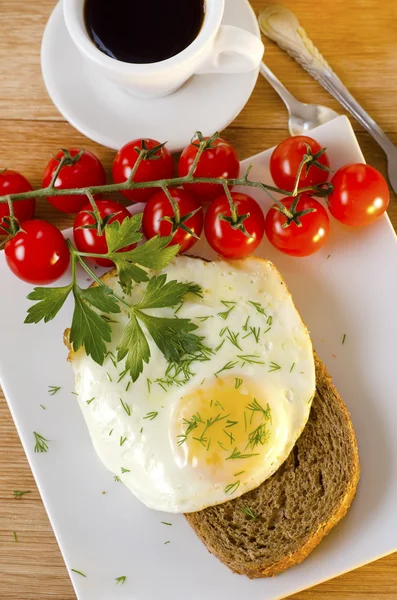 Tomato and egg witn coffee — Stock Photo, Image