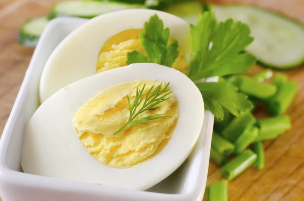 Свежеприготовленные яйца — стоковое фото