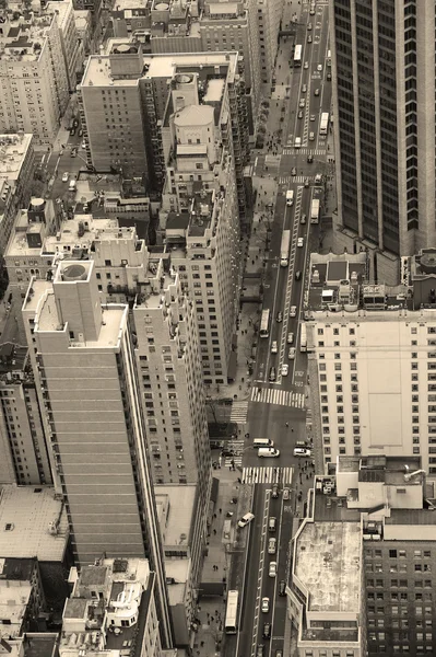 New Yorku manhattan ulice letecký pohled na černé a bílé — Stock fotografie