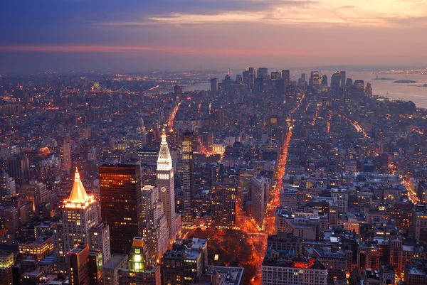 Vista aérea del horizonte de Manhattan de Nueva York al atardecer — Foto de Stock
