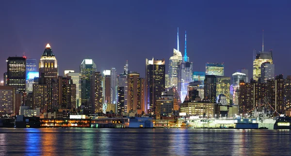 Ciudad de Nueva York Manhattan horizonte del centro al atardecer — Foto de Stock
