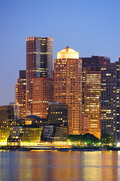 Boston stadsbilden i skymningen — Stockfoto
